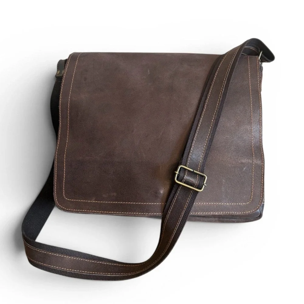 Columbia Made Men's Brown Leather Messenger Bag Laptop Crossbody Work Briefcase